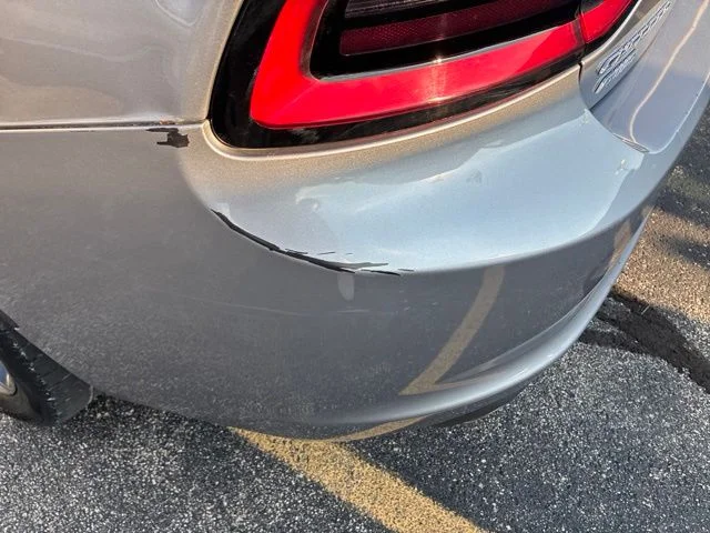 Used 2016 Silver Dodge SXT image 4
