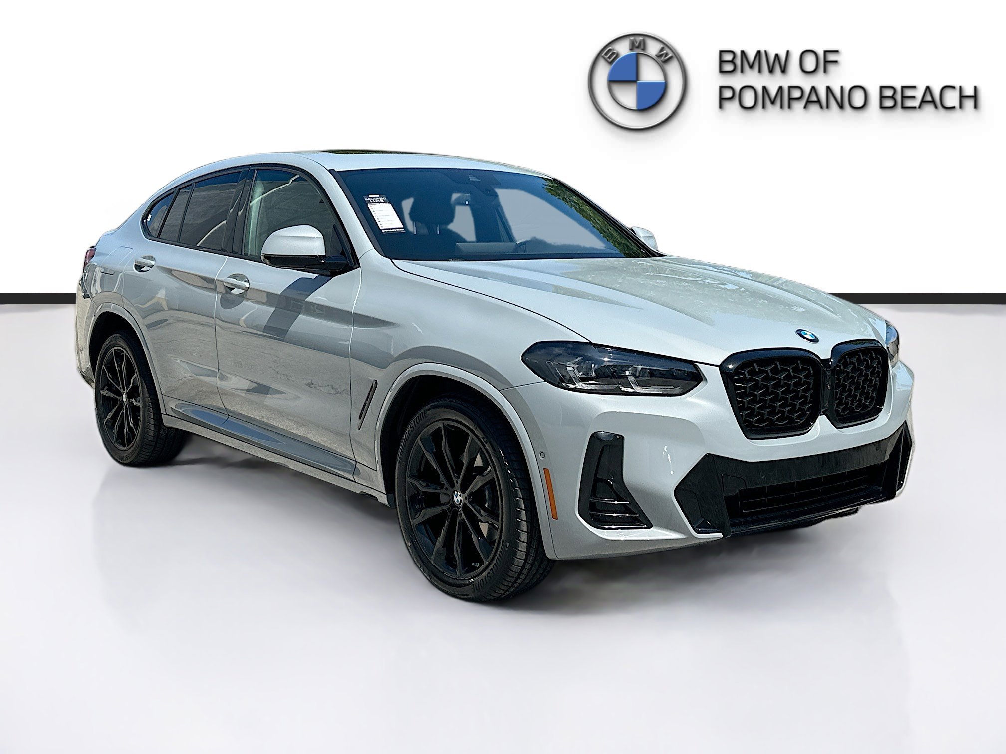 2024 BMW X4 xDrive30i's photo