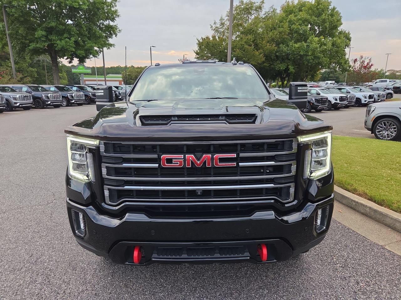 Used 2022 ONYX BLACK GMC AT4 image 3