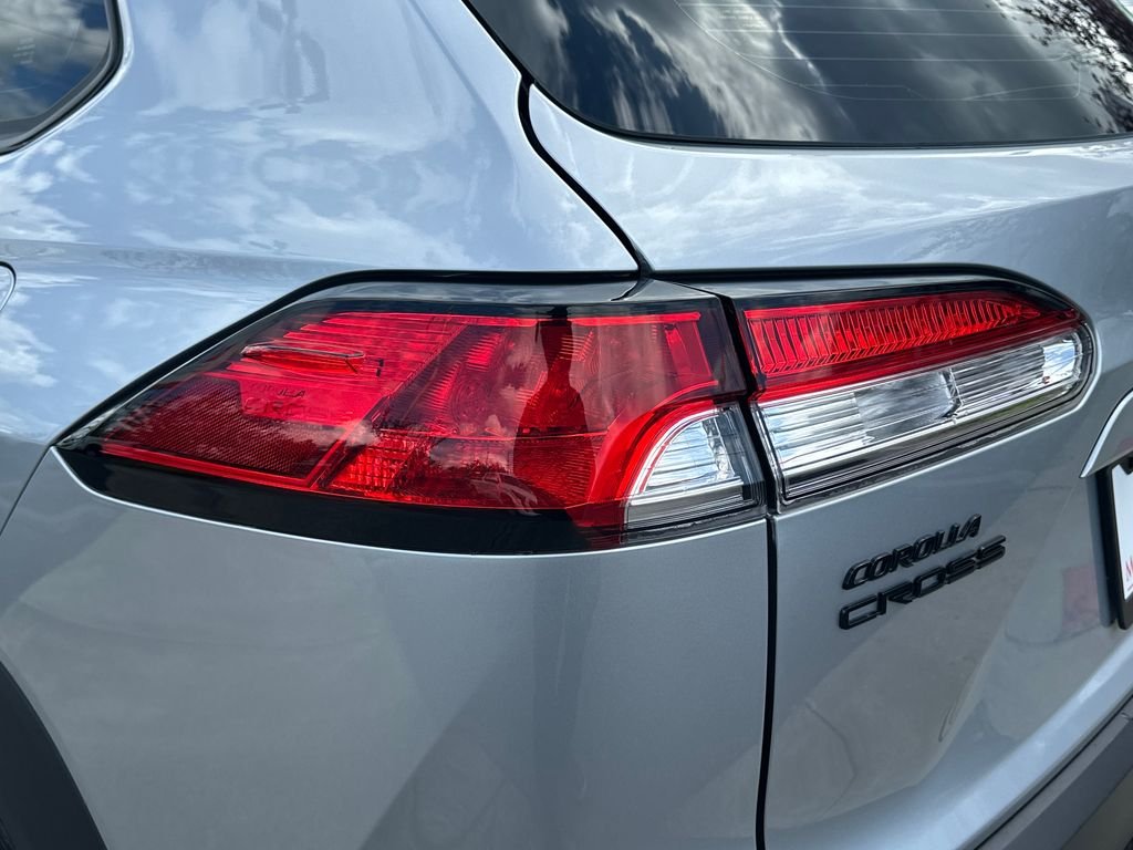 Used 2025 Silver Toyota Hybrid S image 10