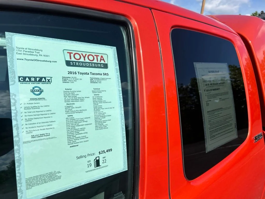 Used 2016 Red Toyota SR5 image 30