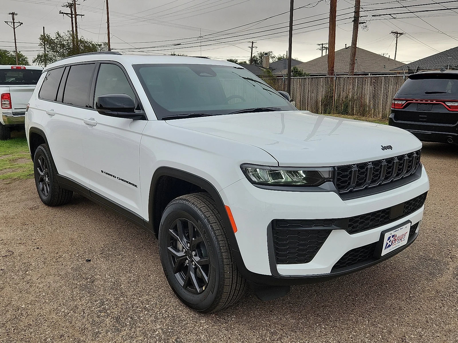 New 2027 PW7 Bright Whit Jeep LAREDO 4X4 image 6