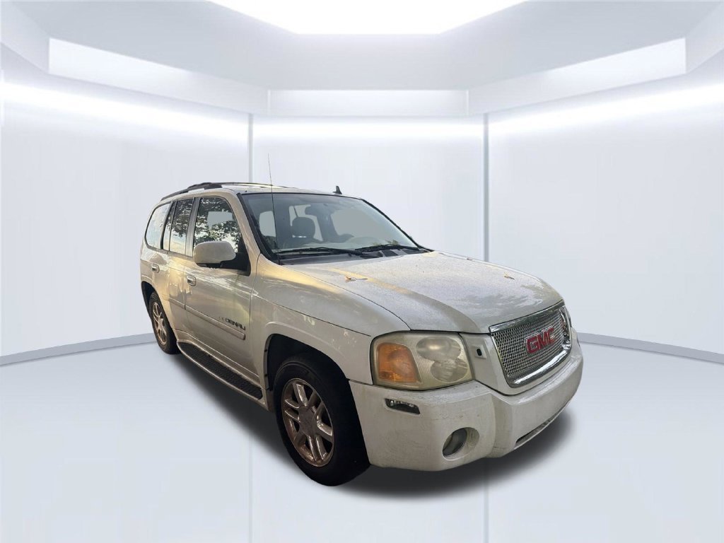 Used 2007 Summit White GMC Denali image 15