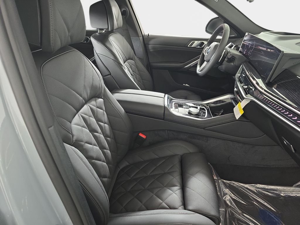 New 2027 Brooklyn Grey Metallic BMW xDrive40i image 9