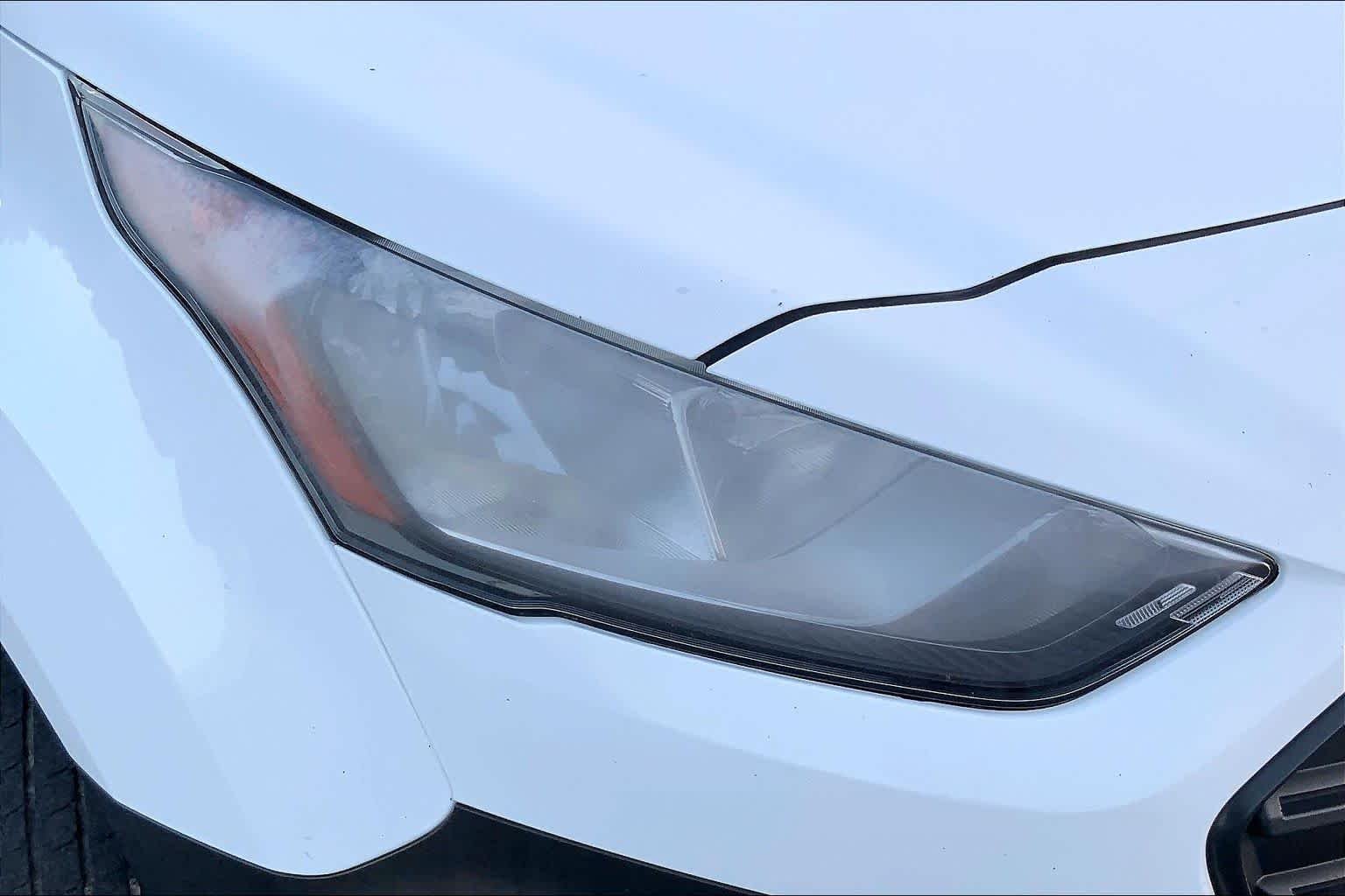 Used 2020 Frozen White Ford XL image 26