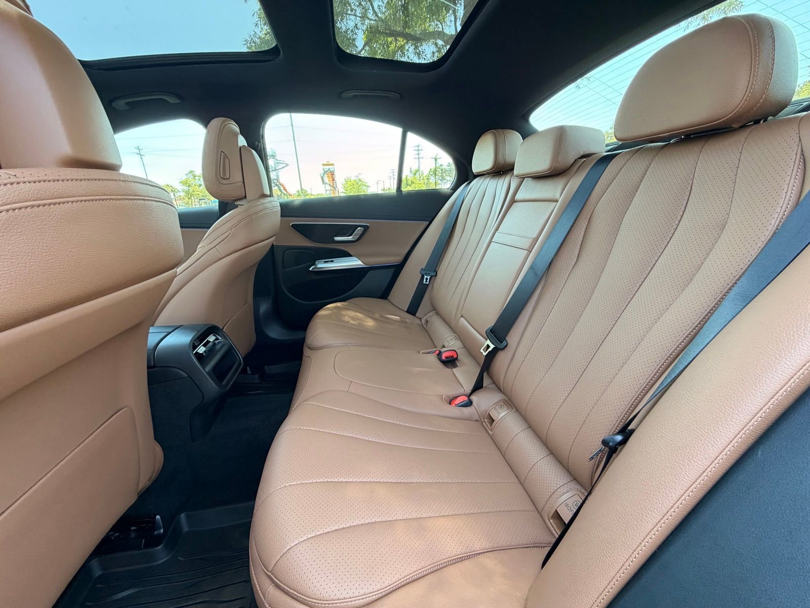 New 2026 Verde Silver Metallic Mercedes-Benz E 350 image 39