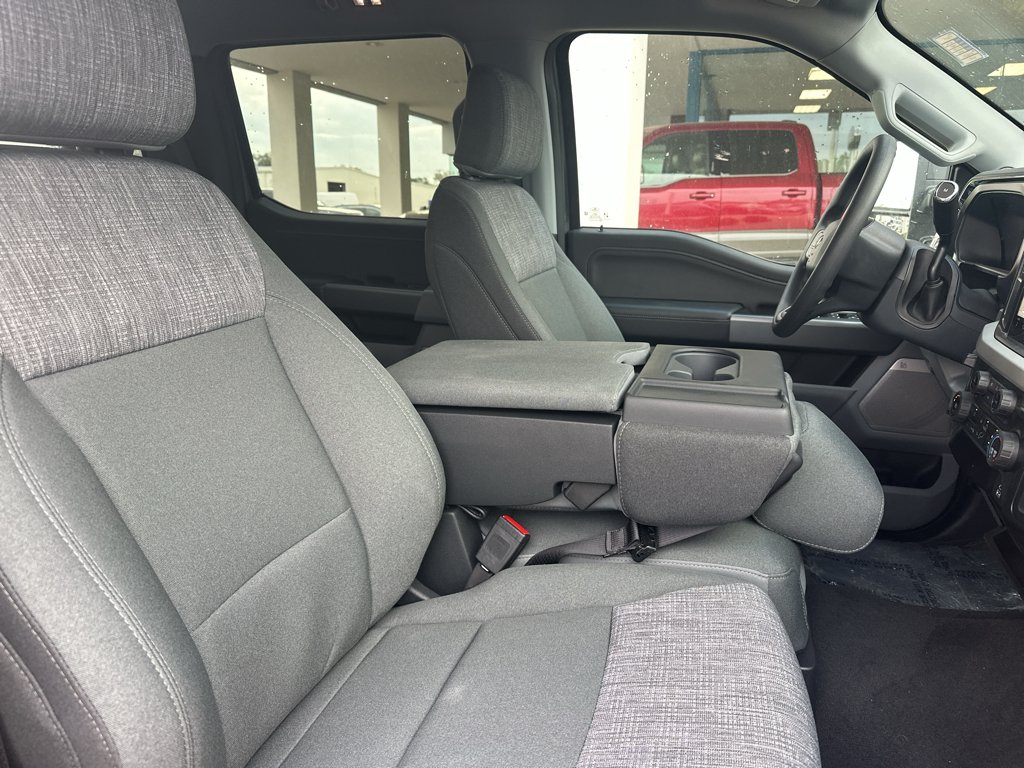 New 2026 Carbonized Gray Metallic Ford F-250® XLT image 32
