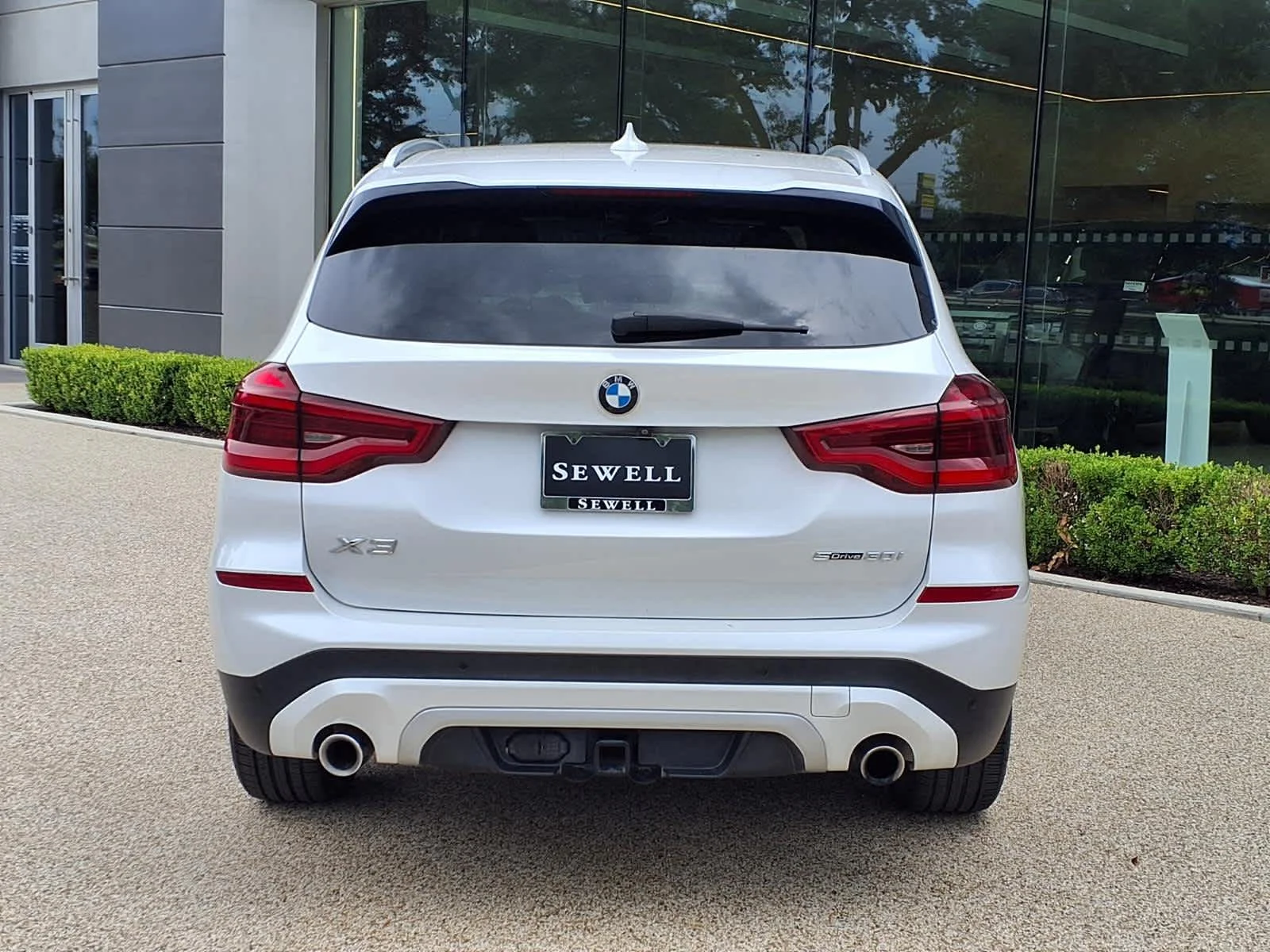 Used 2020 Mineral White Metallic BMW sDrive30i image 7