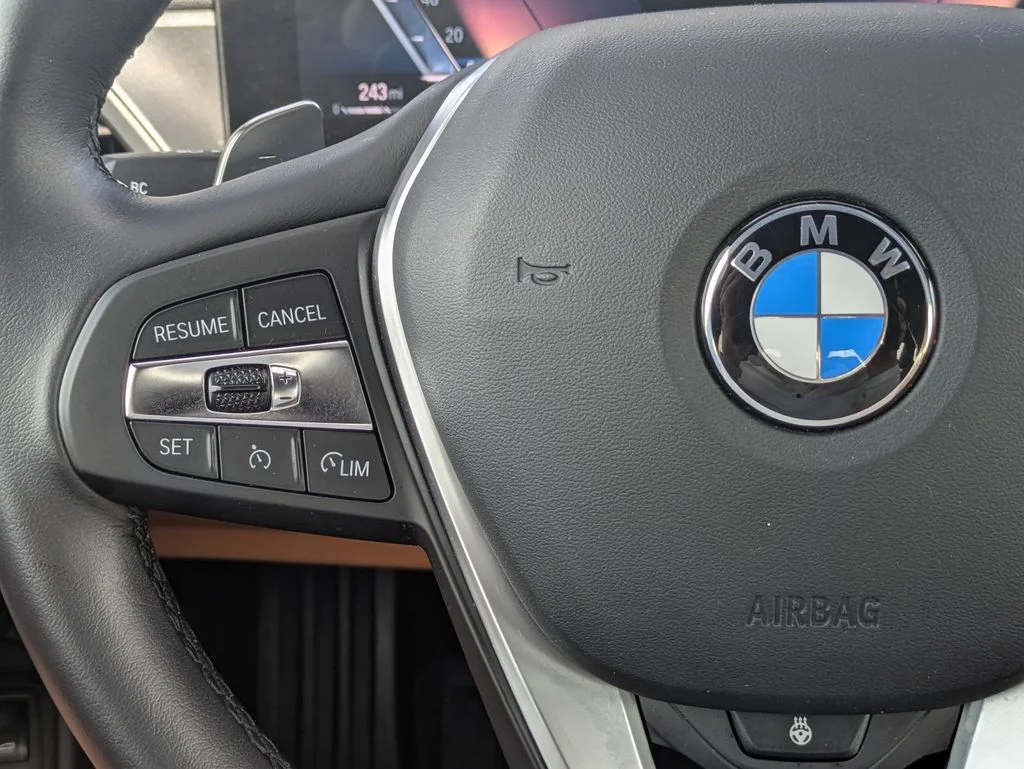 Used 2023 White BMW 330i image 17