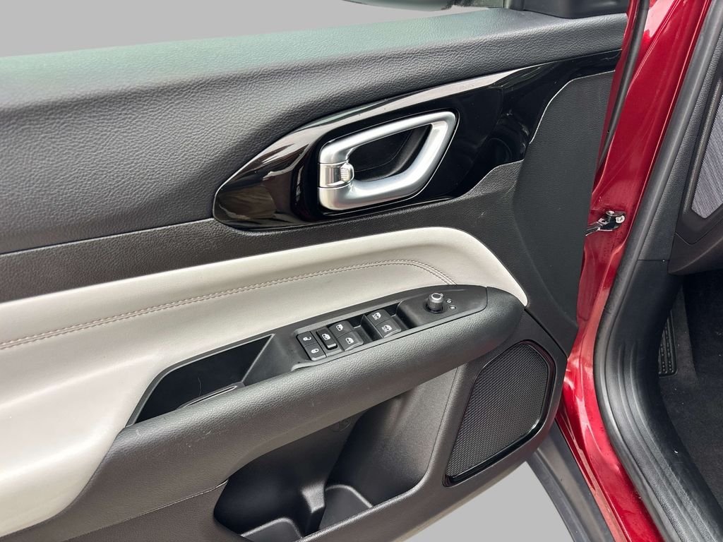 Used 2022 Red Jeep Limited image 20