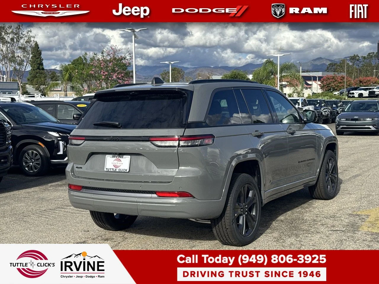New 2027 Sting-Gray Clear-Coat Paint Jeep Limited Reserve image 10