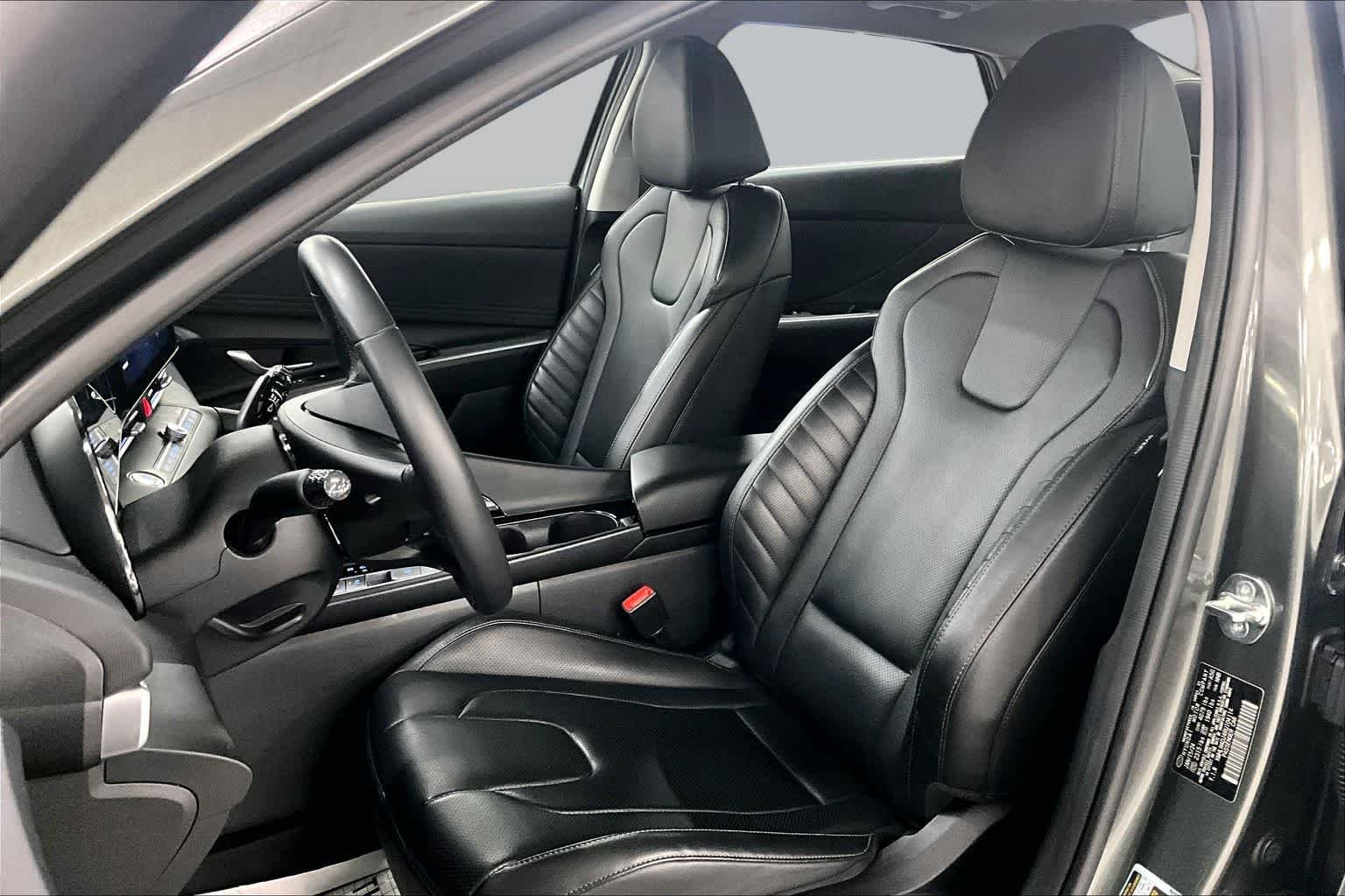 Used 2024 Amazon Gray Hyundai Limited image 8