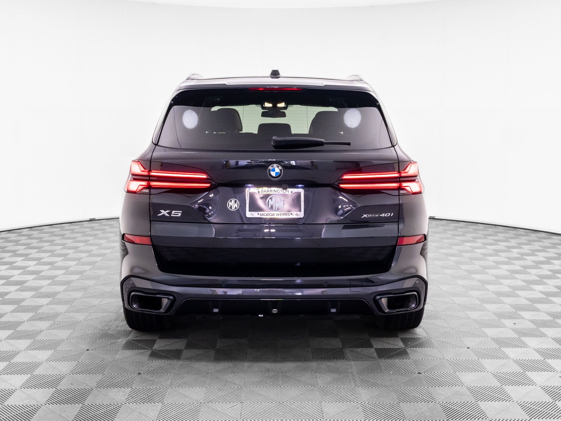 Certified Used 2024 Black Sapphire Metallic BMW xDrive40i image 4