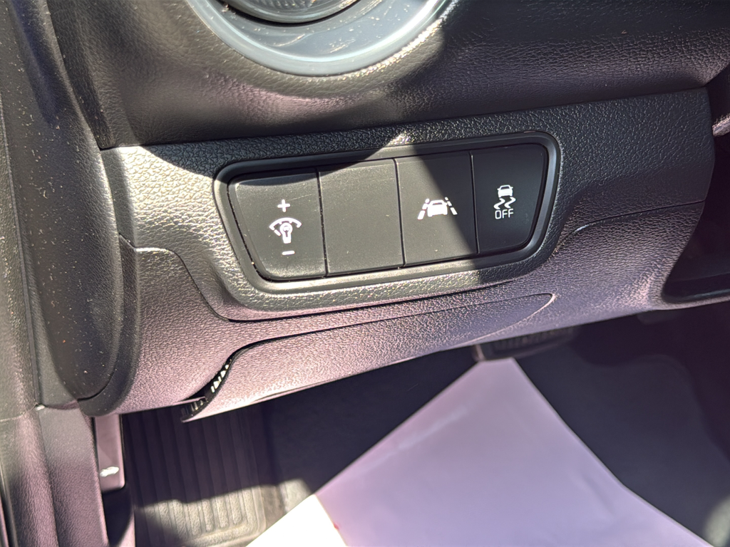 Used 2019 Blue Kia S image 29