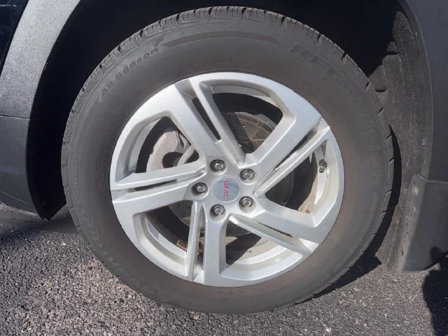 Used 2018 Black GMC SLE image 32