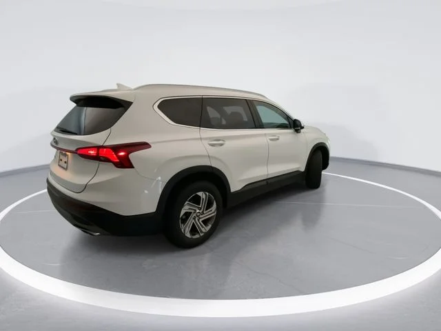 Used 2023 White Hyundai SEL image 4