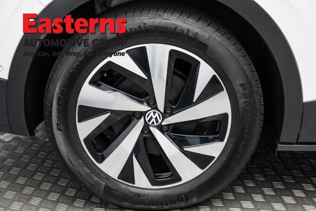 Used 2024 White Volkswagen Standard image 27