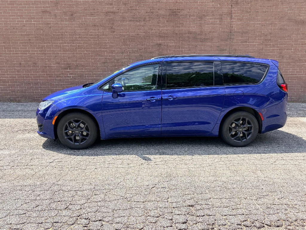 Used 2020 Ocean Blue Metallic Chrysler Touring L Plus 35th Anniversary image 2