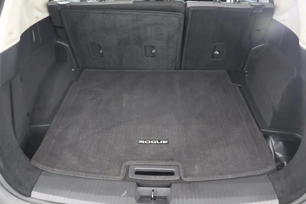 Used 2023 Super Black Nissan SV image 19