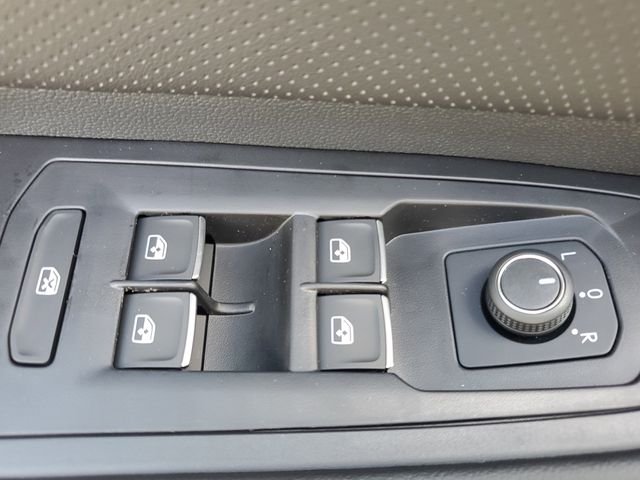 2026 Volkswagen Atlas SE w/Tech - Photo 31