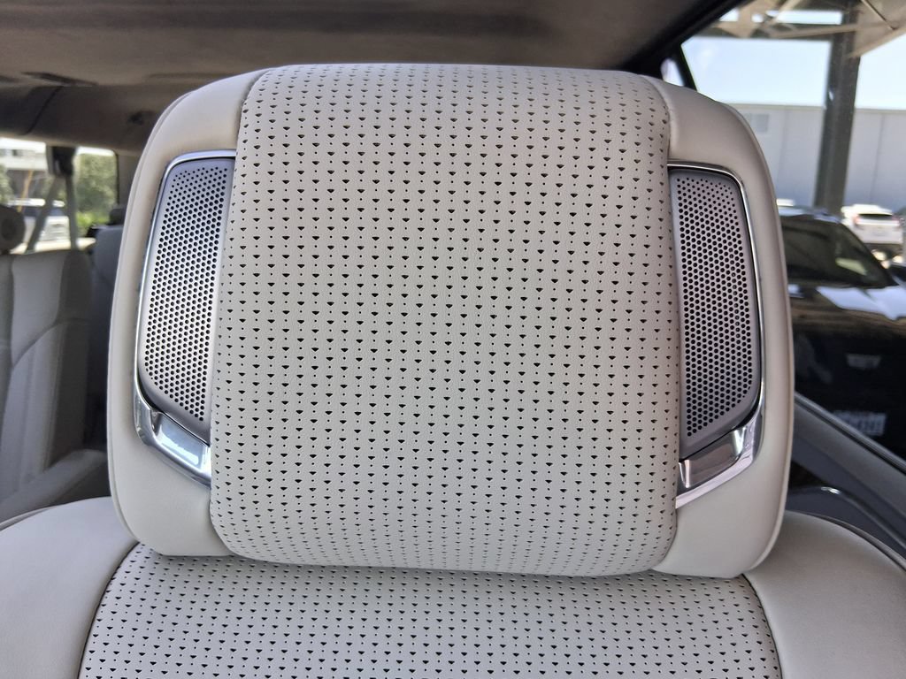 Used 2024 Crystal White Tricoat Cadillac Premium Luxury Platinum image 21