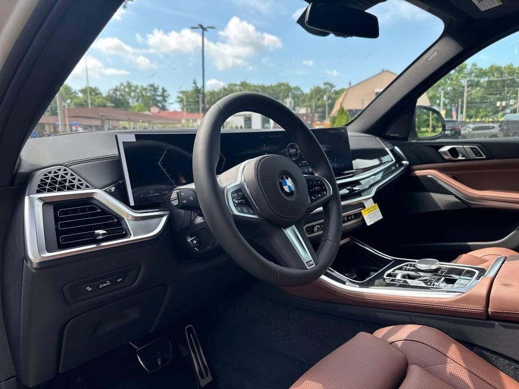New 2026 Mineral White Metallic BMW xDrive40i image 17