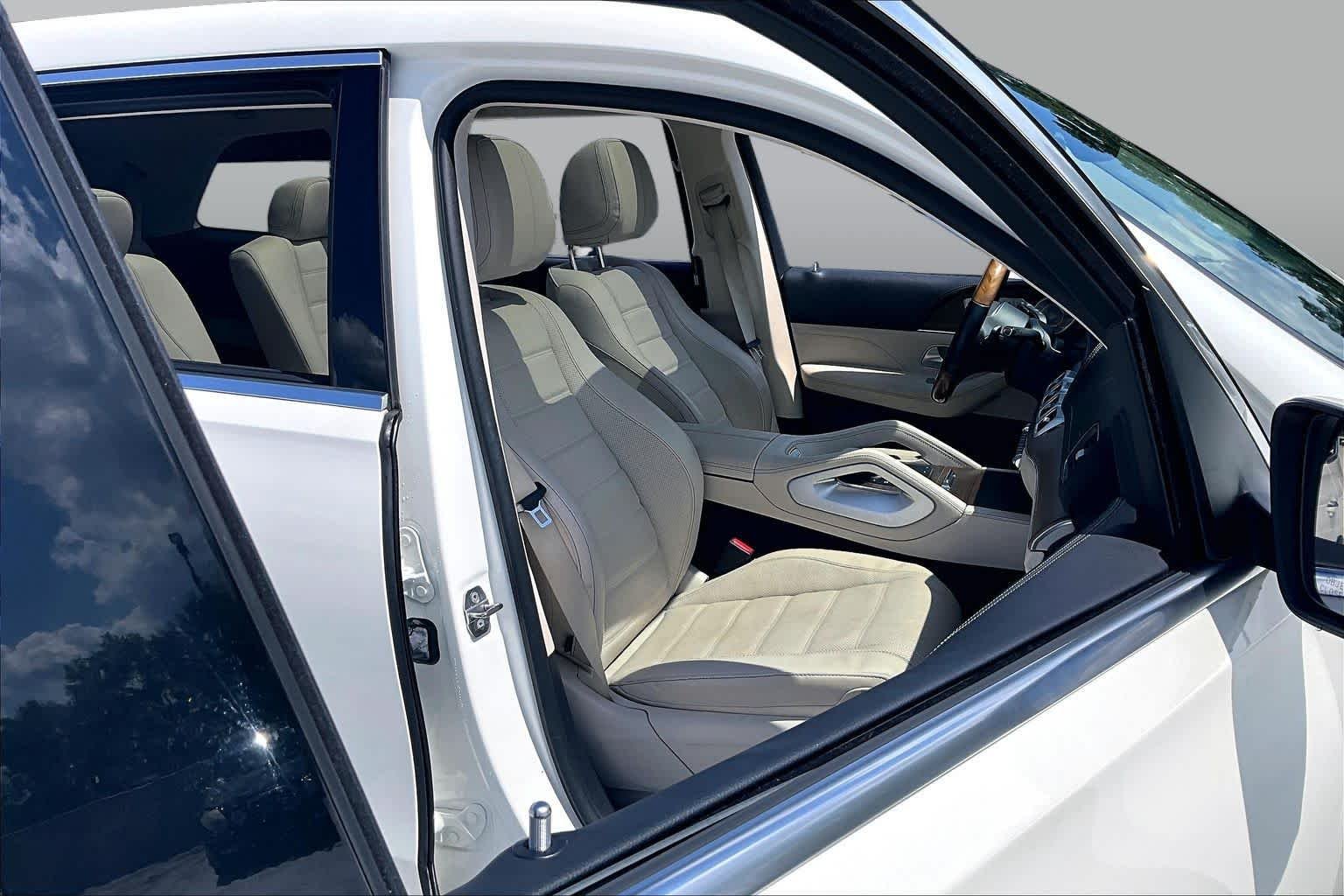 Used 2021 designo Diamond White Bright Mercedes-Benz GLS 450 image 9