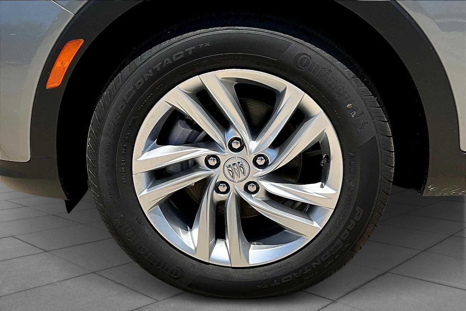 Used 2025 Moonstone Gray Metallic Buick Preferred image 9