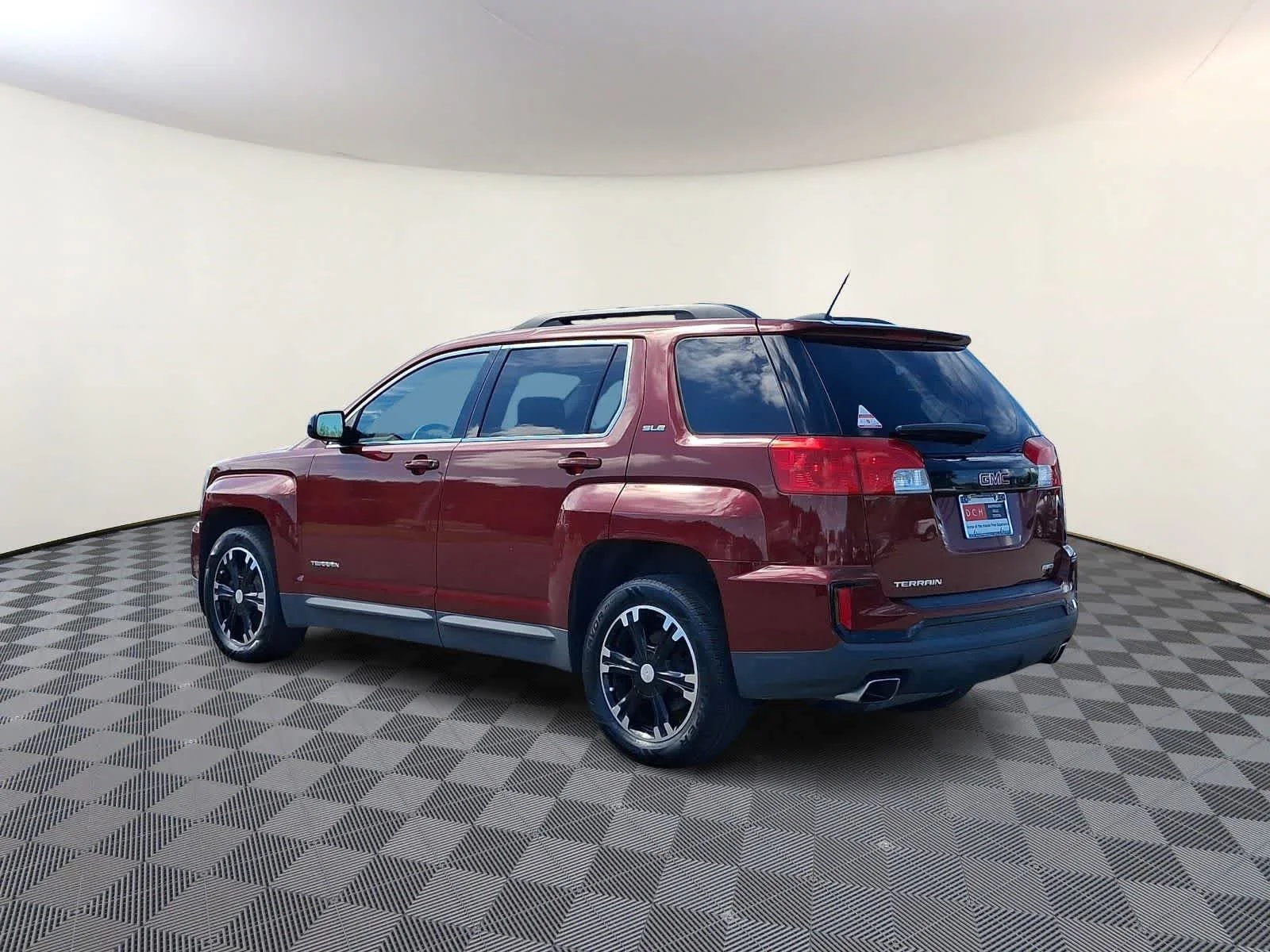 Used 2017 Crimson Red Tintcoat GMC SLE image 7