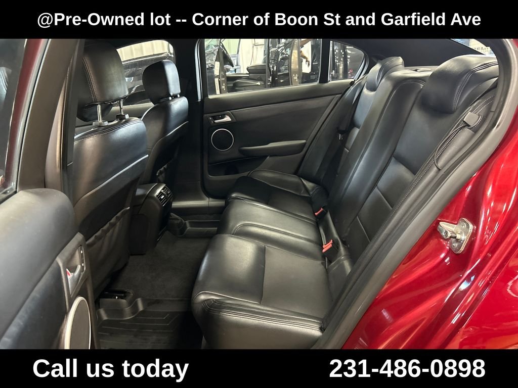 Used 2009 Red Pontiac Base image 23