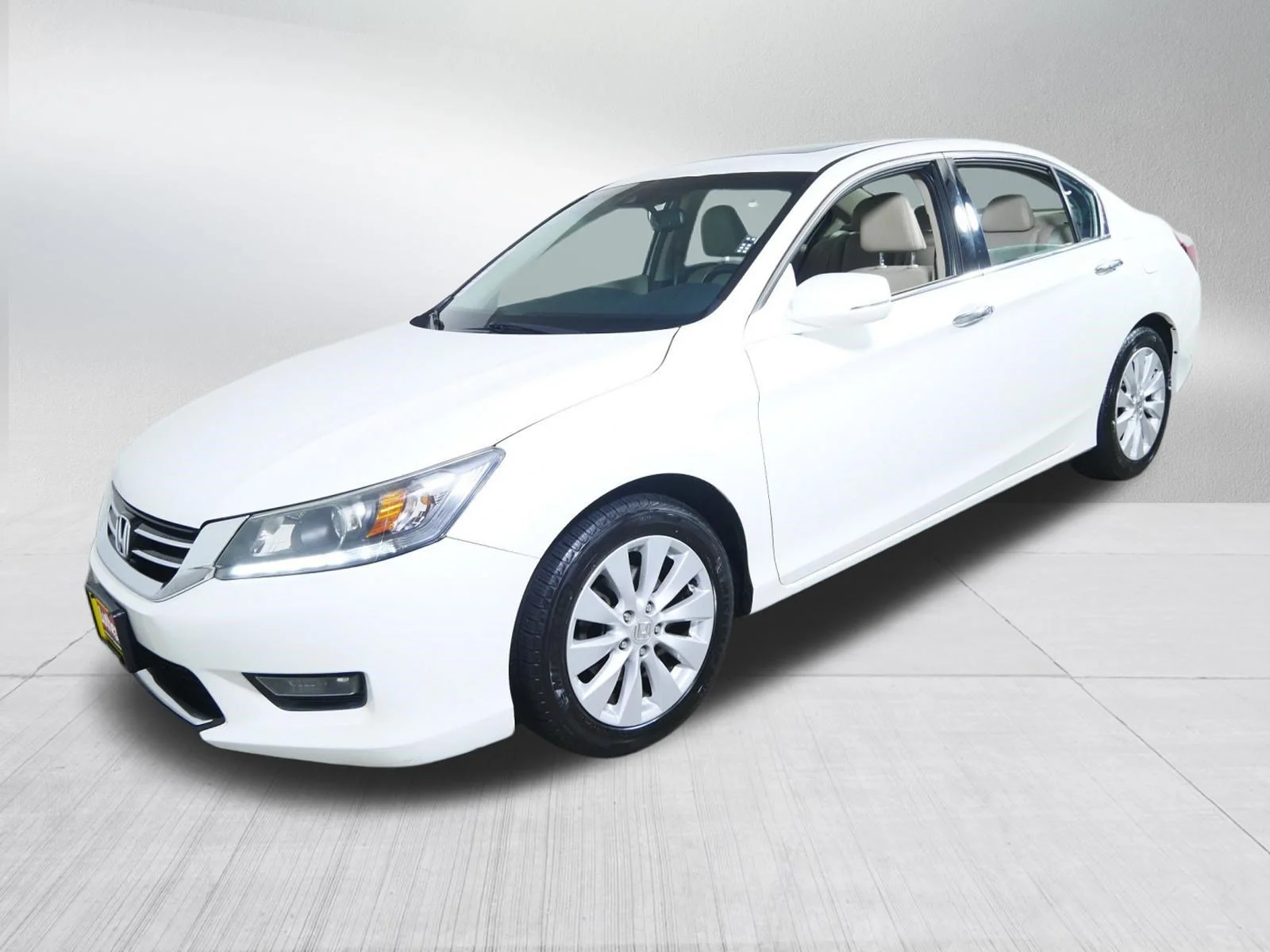 Used 2014 White Orchid Pearl Honda EX-L image 3