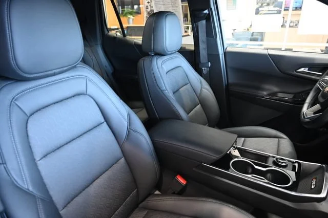 Used 2026 Lakeshore Blue Metallic Chevrolet LT image 8