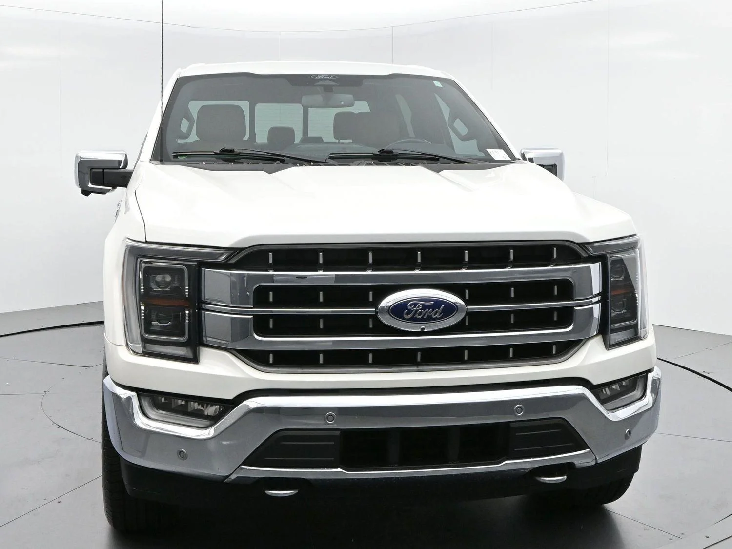 Used 2022 Star White Metallic Tri-Coat Ford LARIAT image 2