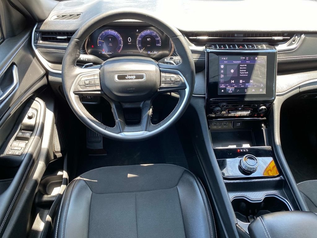 Used 2025 Black Jeep Altitude X image 15
