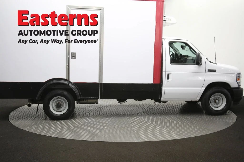 Used 2023 White Ford Base image 43