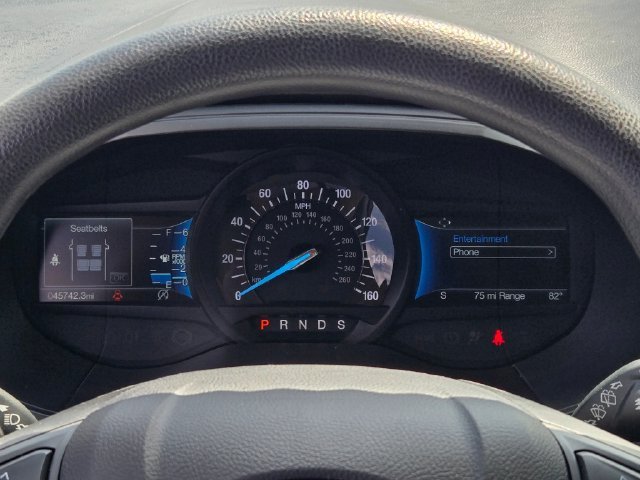 Used 2022 Gray Ford SE image 28