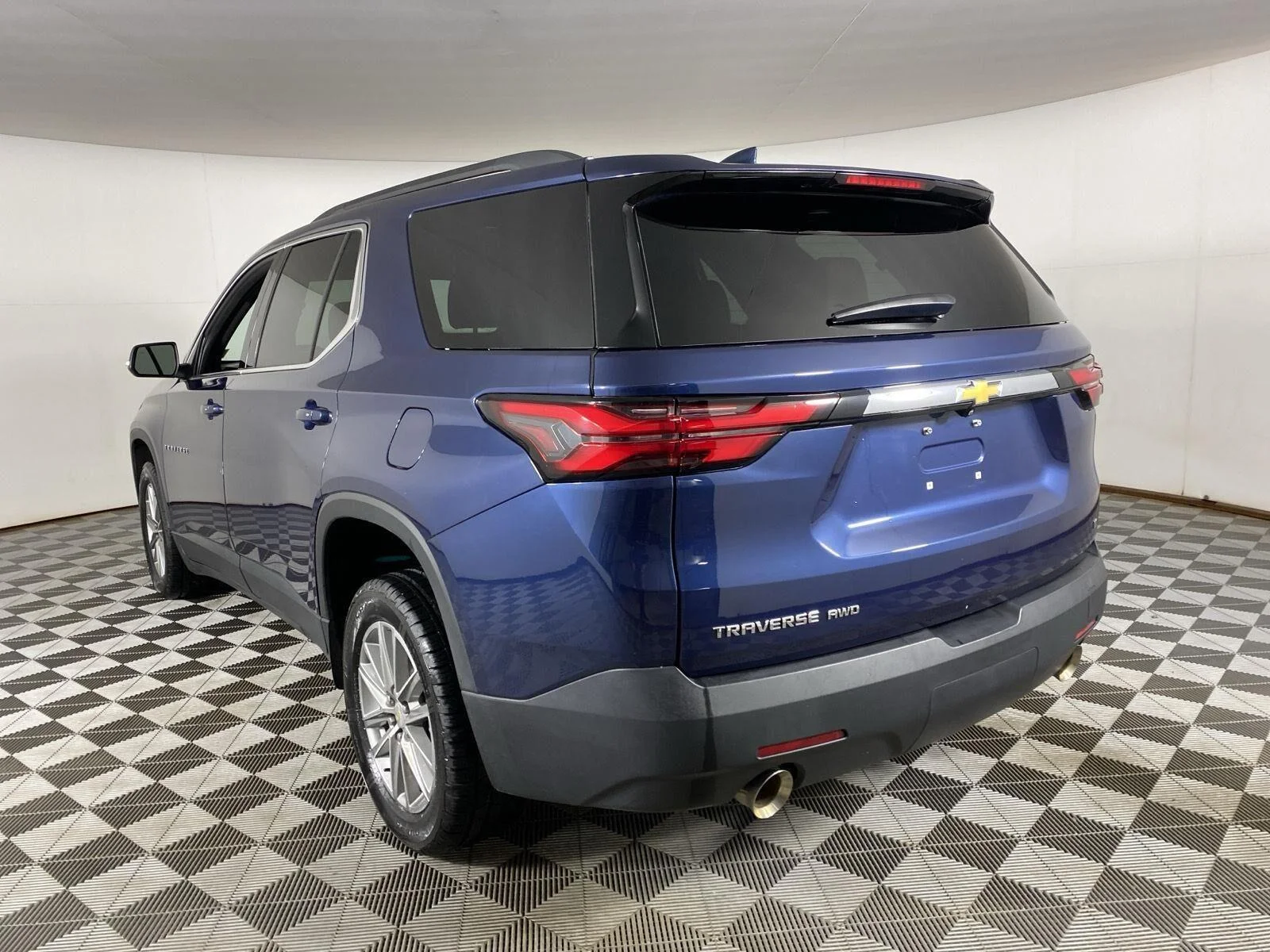 Used 2023 Northsky Blue Metallic Chevrolet LT Leather image 9