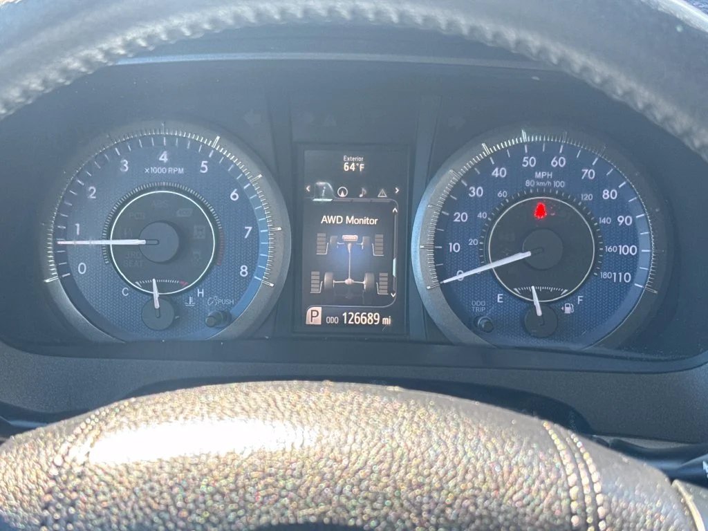 Used 2017 Gray Toyota XLE Premium image 18