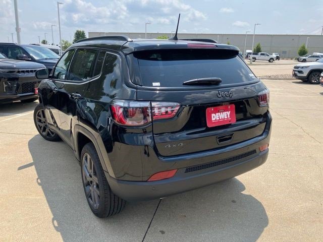 New 2026 Diamond Black Crystal Pearlcoat Jeep Limited Altitude image 7