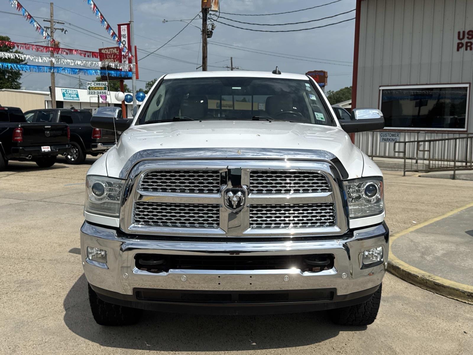 Used 2018 Bright White Clearcoat Ram Laramie image 2