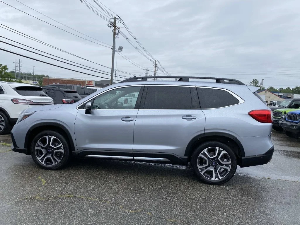 Used 2023 Silver Subaru Limited image 8
