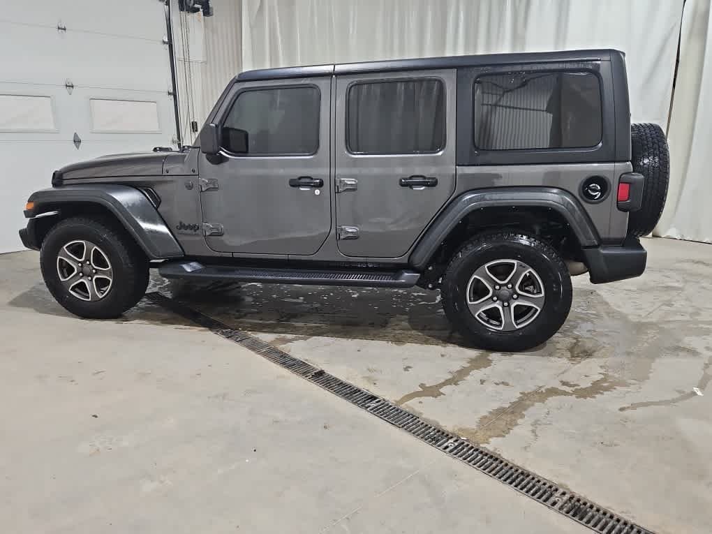 Used 2022 Granite Crystal Metallic Clearcoat Jeep Unlimited Sport S image 4