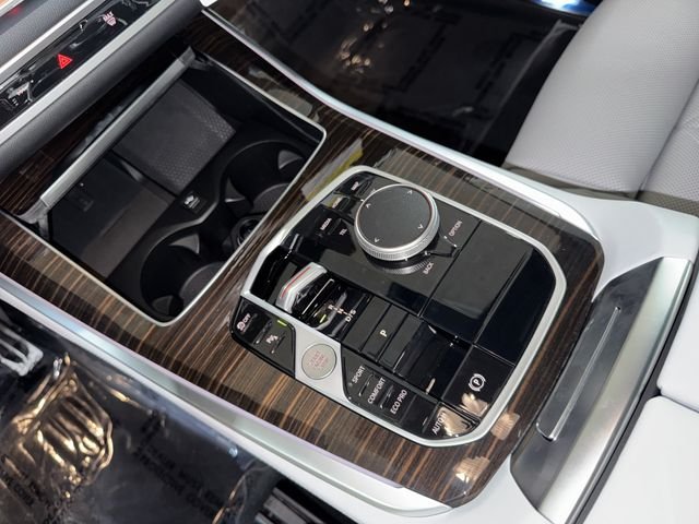 New 2026 Skyscraper Grey Metallic BMW sDrive40i image 10