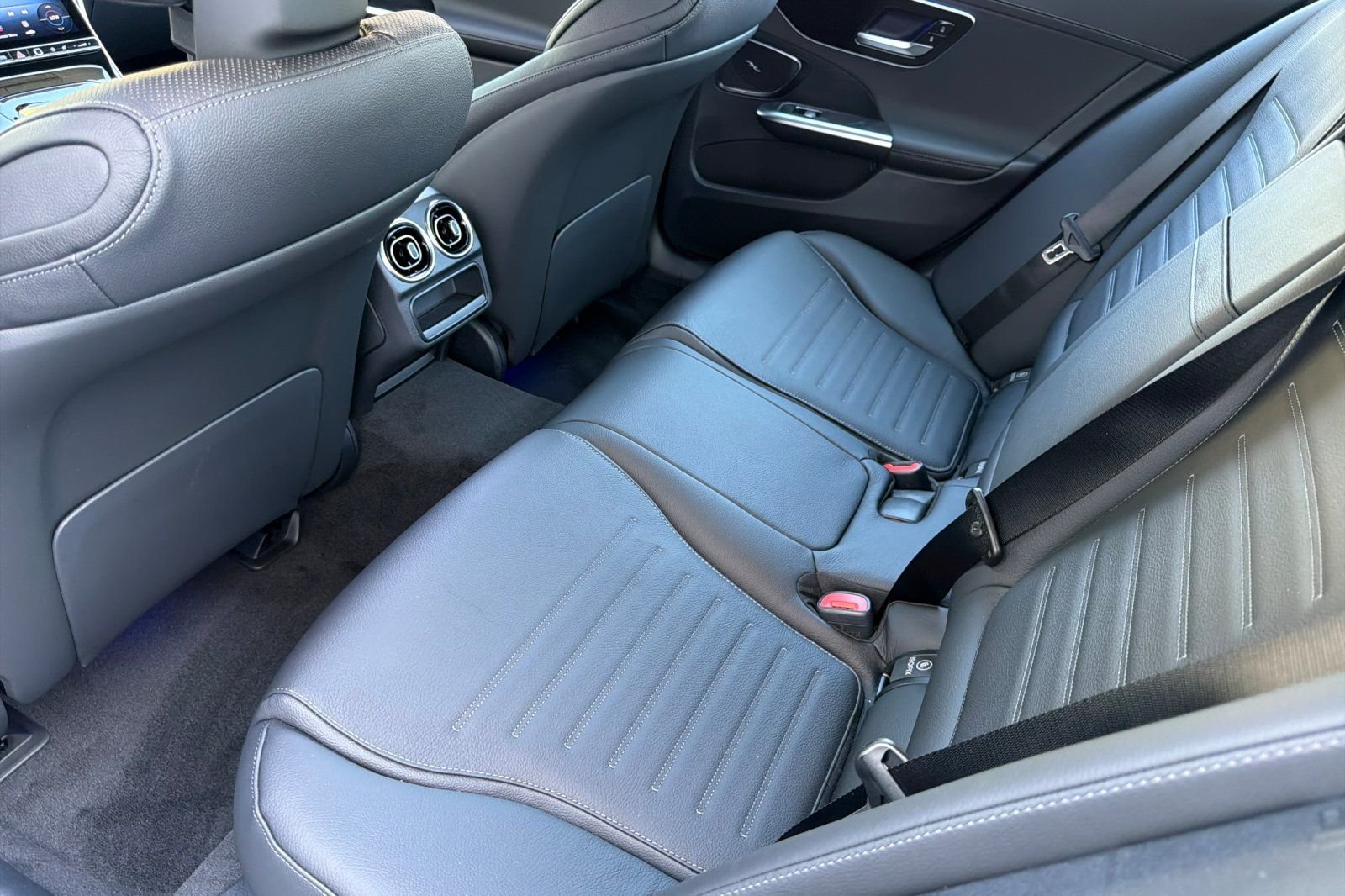 New 2026 MANUFAKTUR Alpine Grey Mercedes-Benz C 43 AMG® image 9