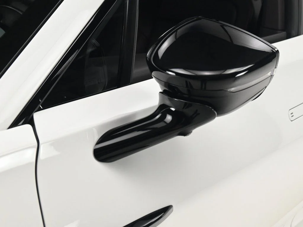 New 2026 Lunar White Aston Martin 707 image 27