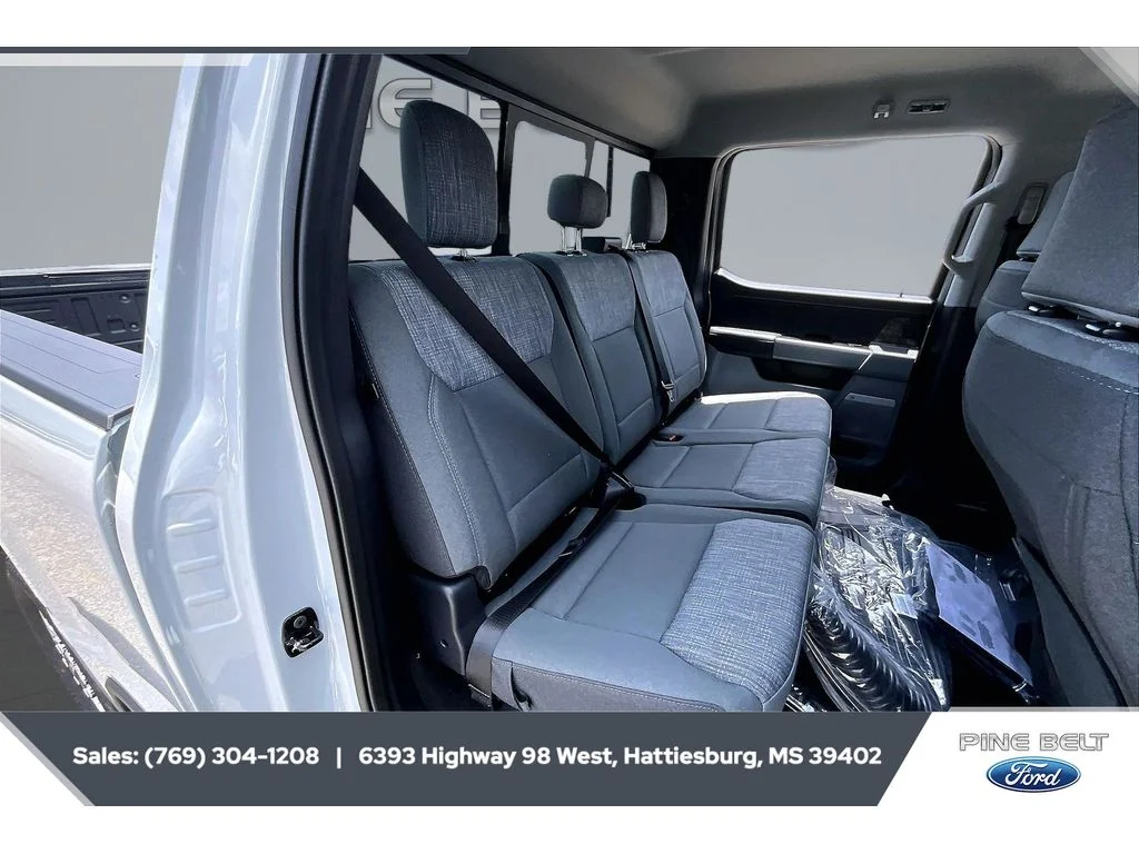 New 2026 Avalanche Ford F-250® XLT image 21