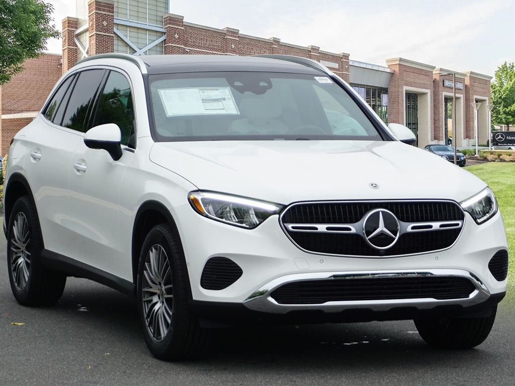 Used 2026 Polar White Mercedes-Benz GLC 300 image 3