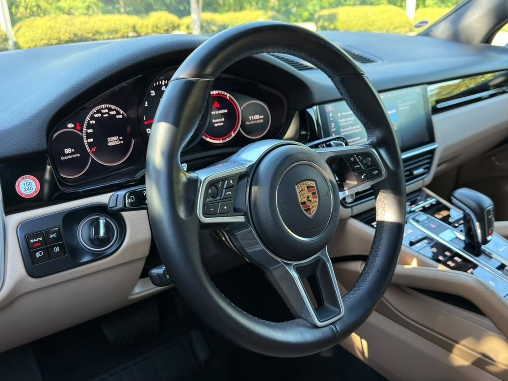Used 2020 Blue Porsche  image 8