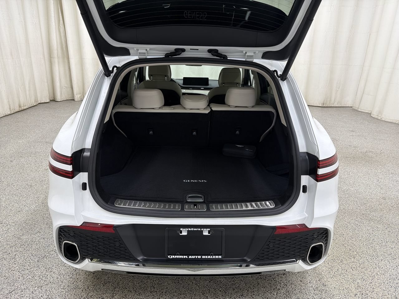 2024 GENESIS GV70 Standard - Photo 17