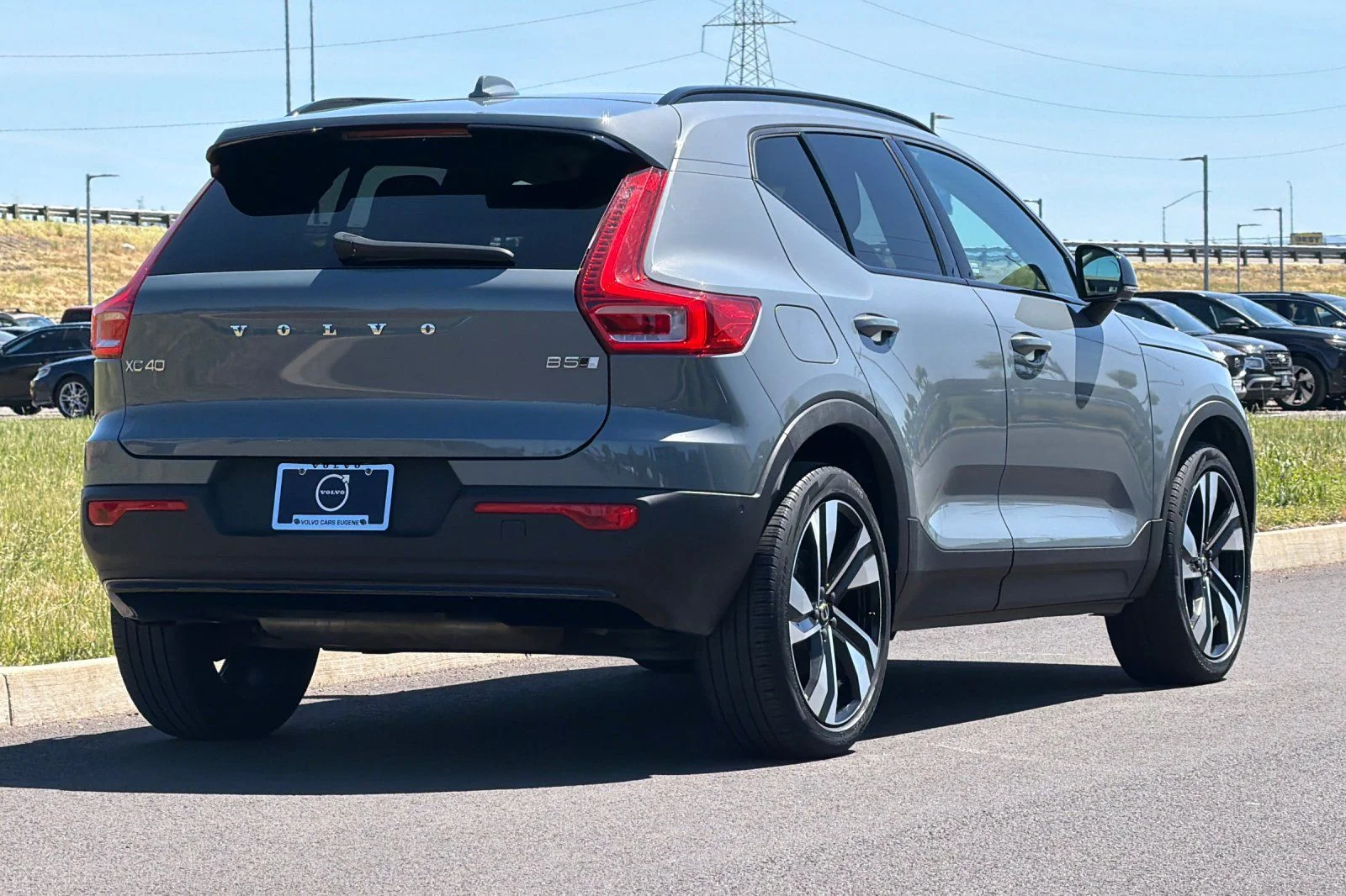 Used 2023 Gray Volvo Ultimate image 3